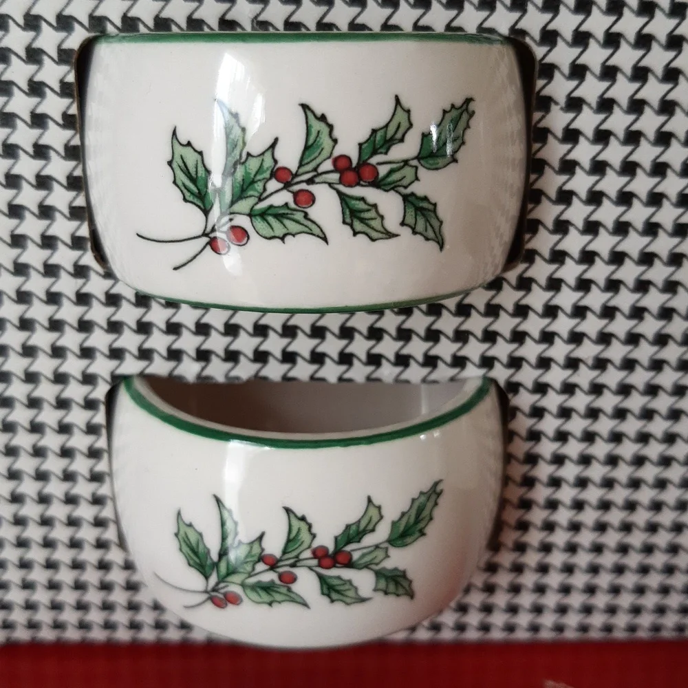 Christmas Nikko Napkin Rings - Picture 2 of 5